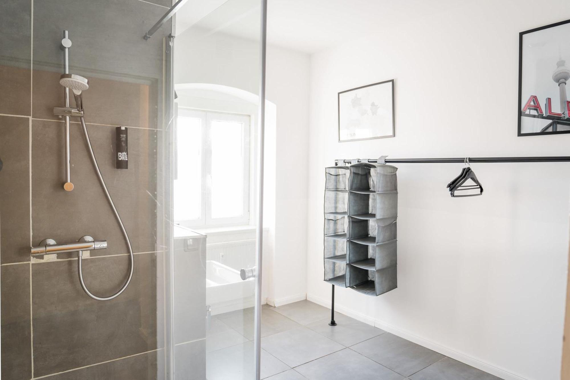 Three Bedroom Plus Big Kitchen Plus Selfcheckin Plus Street Parking Berlin Exterior photo